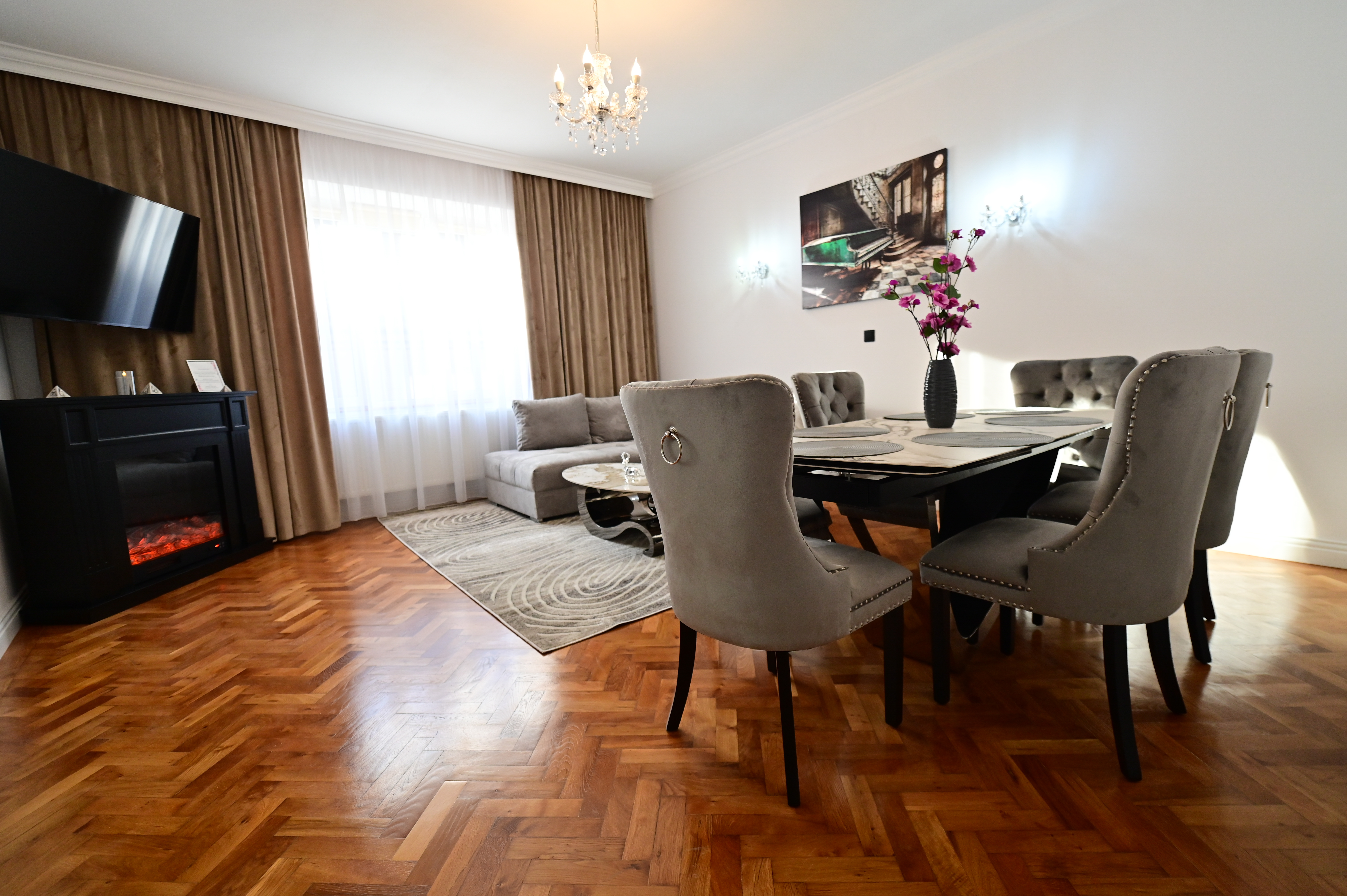 FLH - Luxury Central Suites